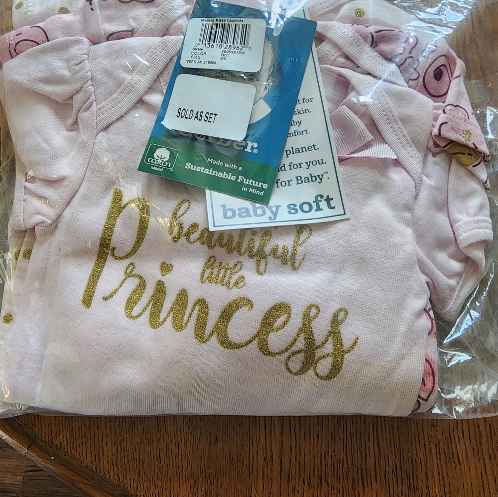 5 piece 3to6 month Gerber onesie and pants set.